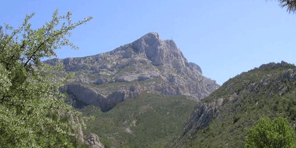 La montagne Sainte Victoire par le sentier Imoucha