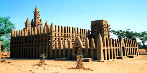 Mali la grande mosquée de Kani Kombolé en pays Dogon