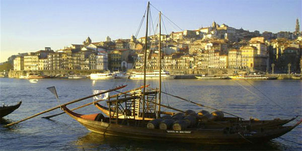 Le Douro dans la traversée de Porto