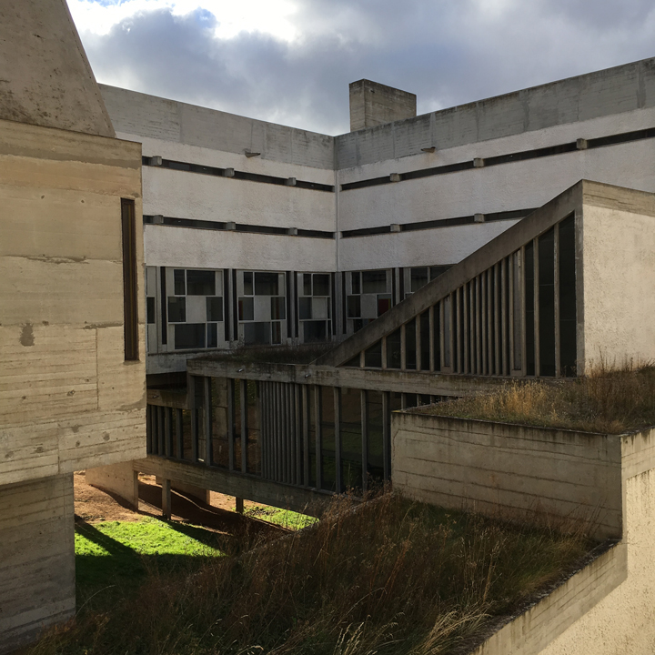 LEE UFAN chez Le Corbusier au couvent de la Tourette