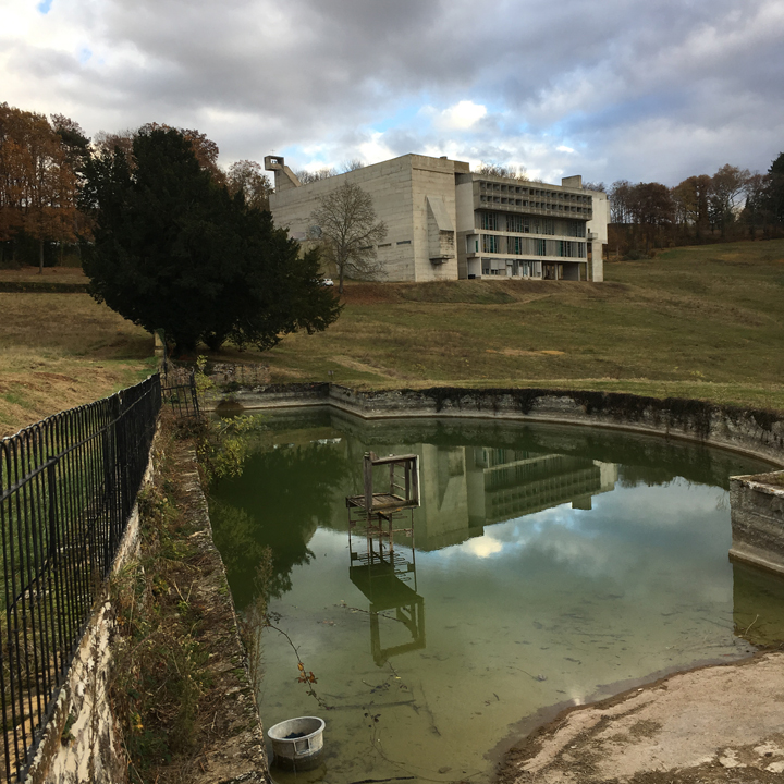 LEE UFAN chez Le Corbusier au couvent de la Tourette