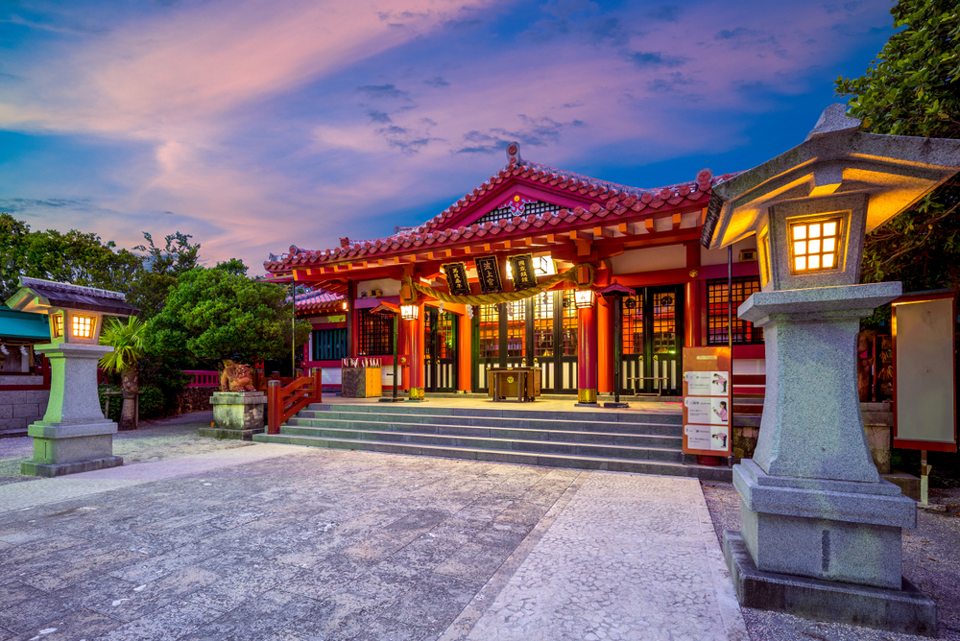 circuit Japon - le temple de naminoue-gu à Naha