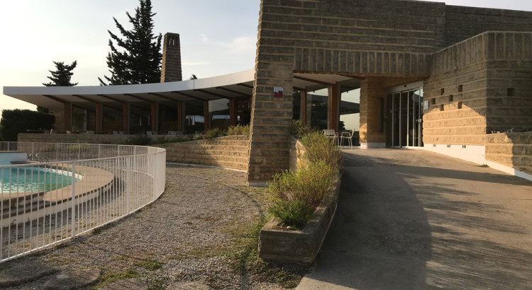 Hôtel Les Cabanettes - Saint Gilles LES CABANETTES, RETOUR DANS LES ANNÉES SIXTIES