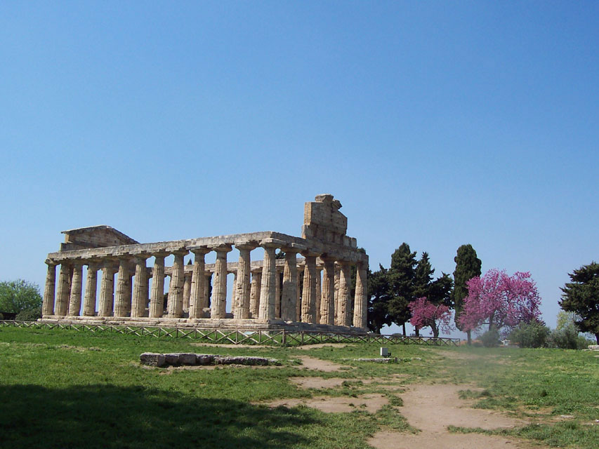 Jean Gaches - Croisières en Mediterranée - temple Poseidon à Paestum par @carnets-voyage.com
