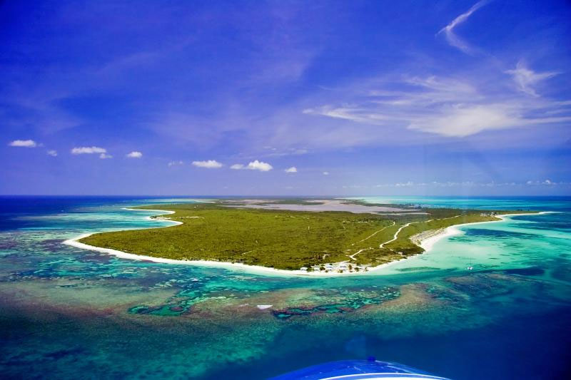 Croisières Jean Gaches - Iles Vierges Britanniques : Ile d'Anegada par @Walker Mangum